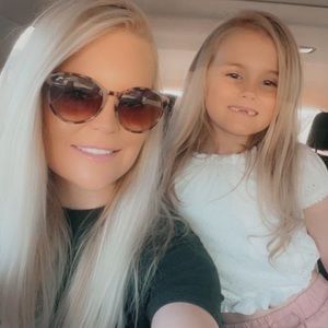 Meet your Posher, Candace